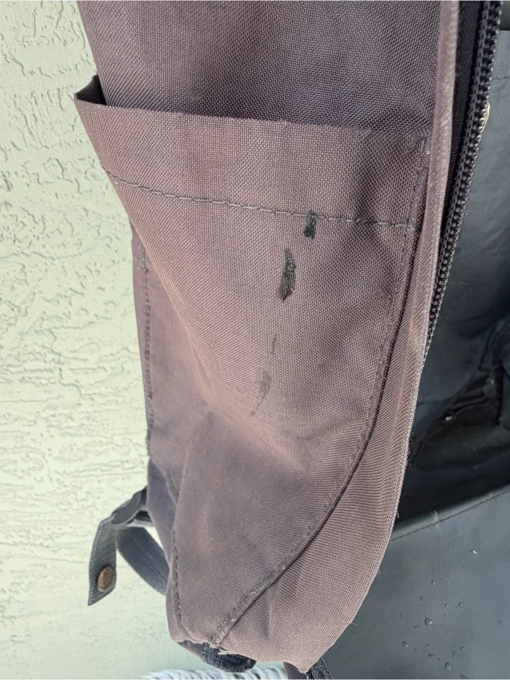 Fjallraven Kånken Backpack - Dark Brown with Red Logo